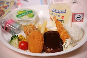 キッズプレート(おもちゃ付)